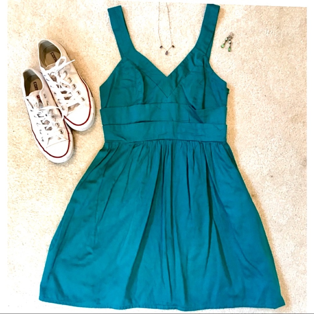 Urban Outfitters Green Hook & Eye Dress - Size 4